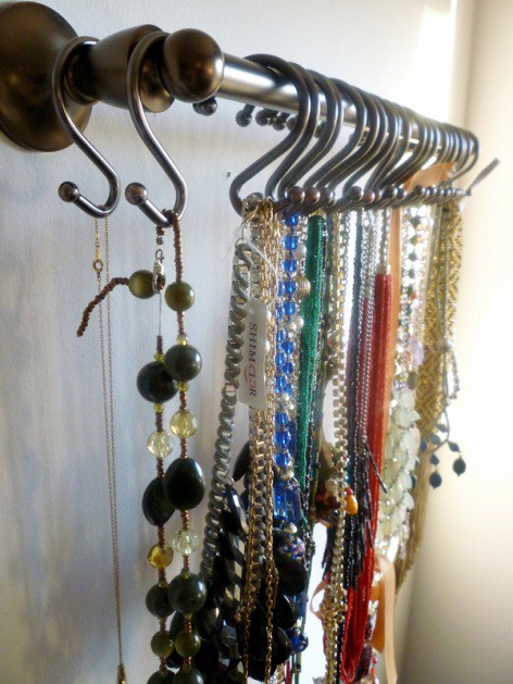 Jewelry Storage - Compliments of www.confettistyle.com
